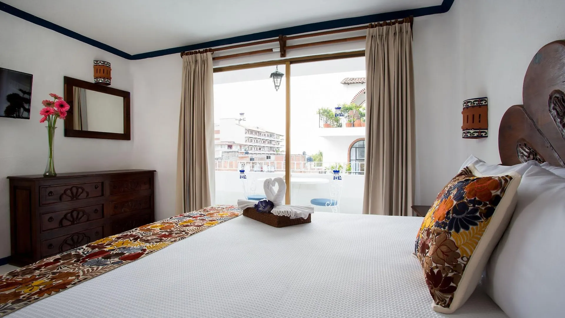 Los Arcos Suites Puerto Vallarta